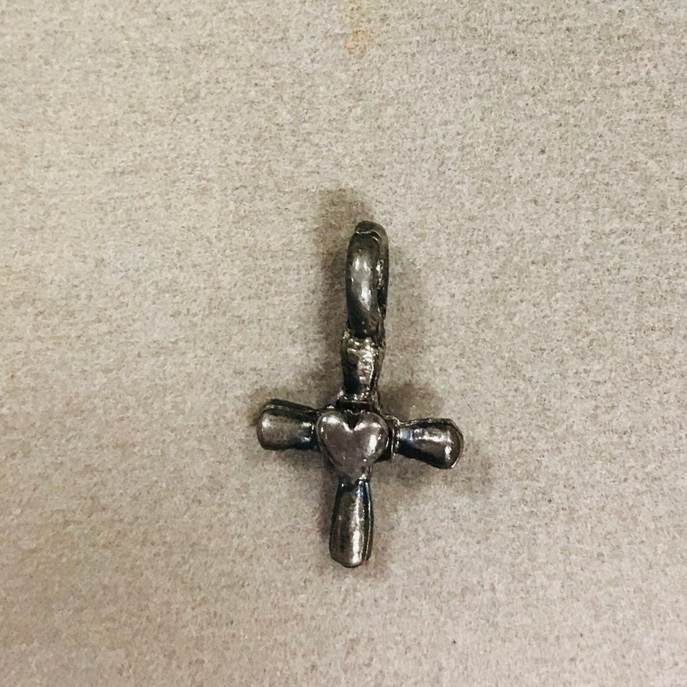 ⭐️Cross Charm with a Heart